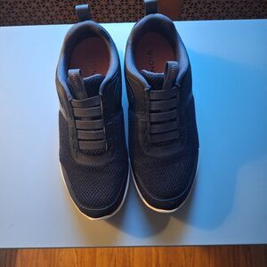 Vionic Gored-Lace Athletic Sneakers - Reign Black Size 7W